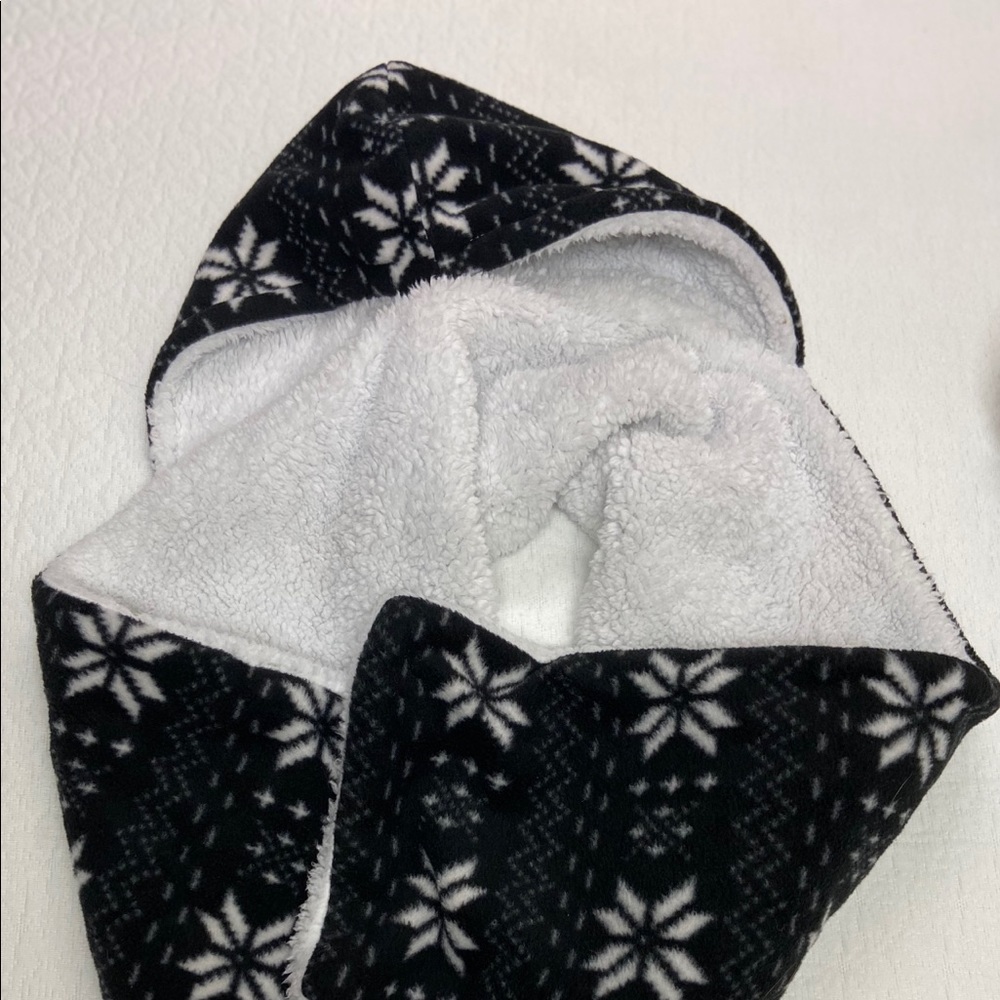 Hooded scarf